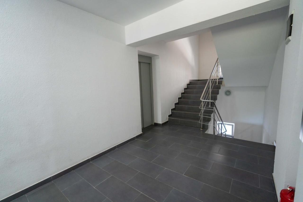 Hotel Studio Titan Bucharest Luaran gambar