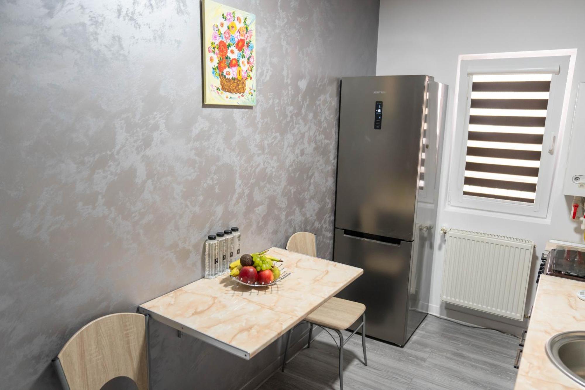 Hotel Studio Titan Bucharest Luaran gambar